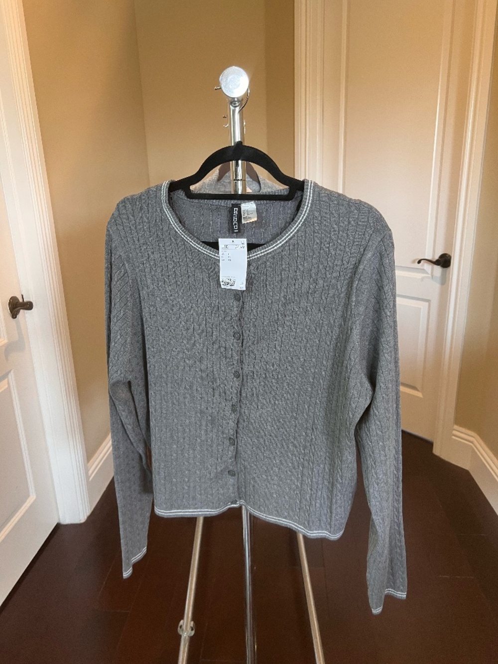 Grey Cable Knit Button-Up Sweater – Size Large – New with Tags